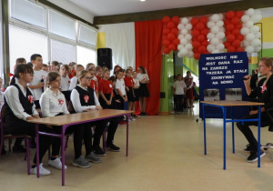 Uczniowie klasy VII a - lekcja dotycząca historii.