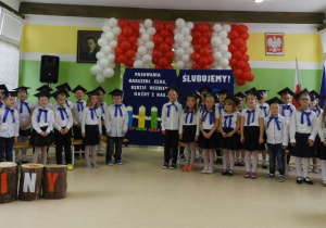 Uczniowie klasy I a i I b.