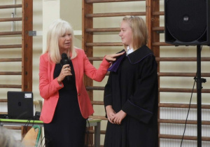 Sędzia Anna Maria Wesołowska i szkolny sędzia Weronika.