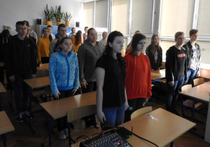 Podczas pokazu śpiewaliśmy pieśni patriotyczne i obozowe