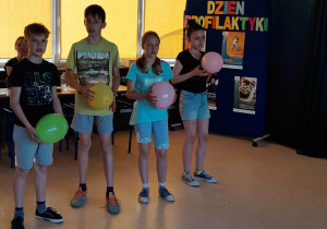 Konkurs z balonami.