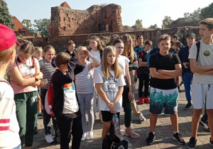 Zwiedzanie zamku krzyżackiego.