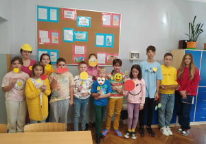 Wesoła maska - klasa 4b.