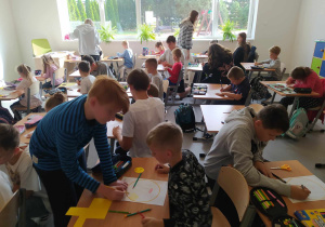 Współpraca klasy 8b i 1a.