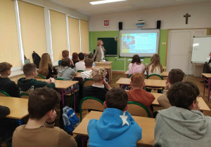 Zapoznawanie z ofertą szkoły w Czarnocinie.