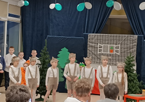 Przedstawienie w wykonaniu uczniów klasy II b