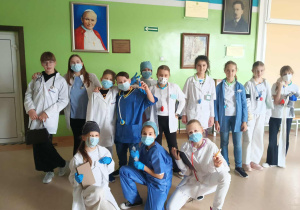 Uczniowie klas piątych.