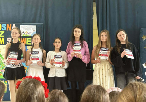 Szkolny pokaz talentów.